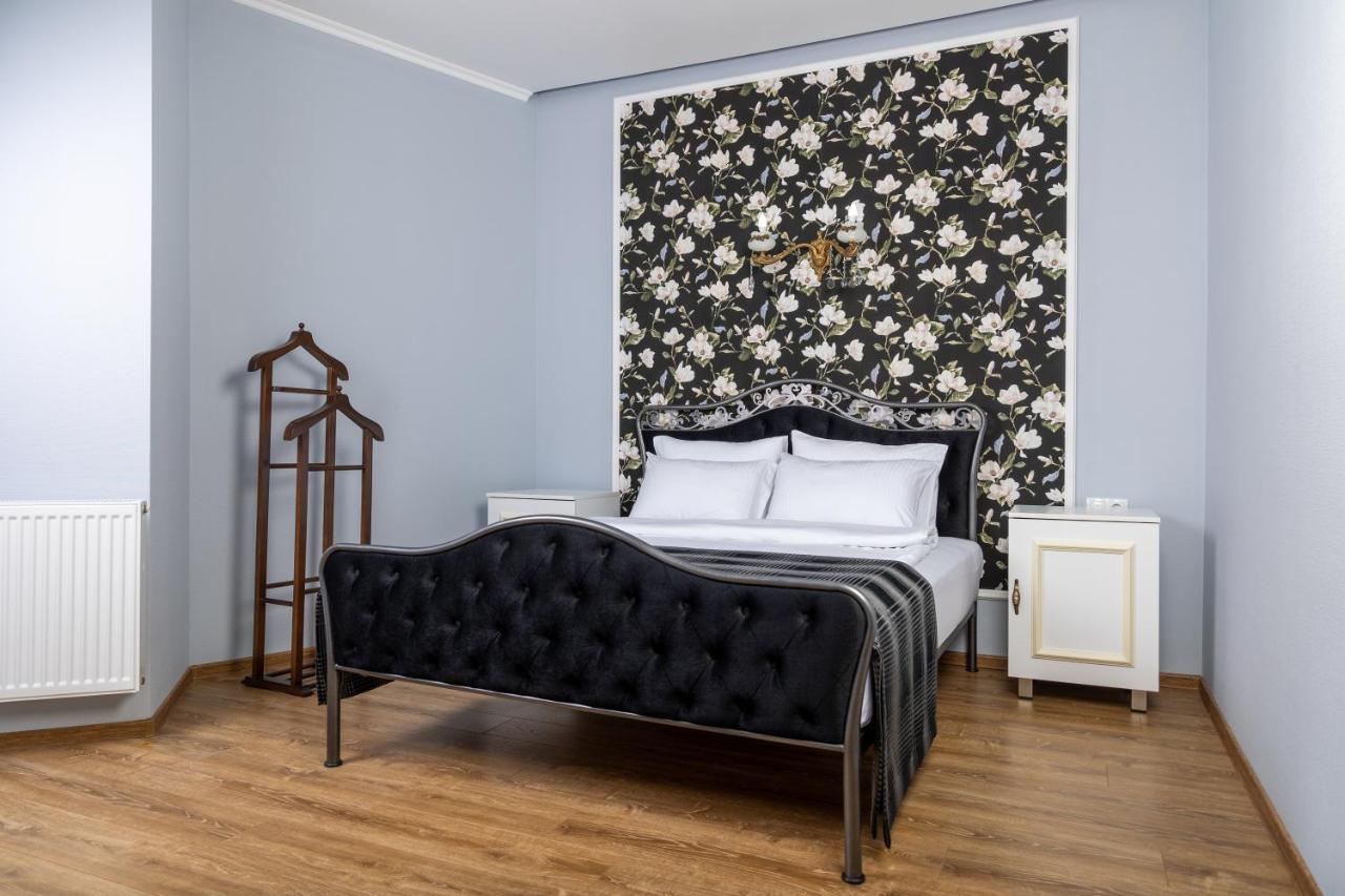 Rose Hotel Vake Tbilisi Bagian luar foto